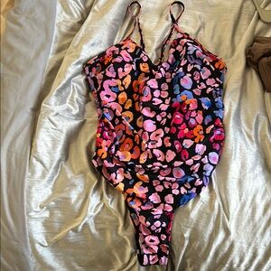 Cupshe Multicolor Leopard Print One Piece Swimsuit